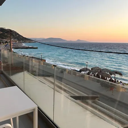 Melita Downtown Seaview Апартаменты *